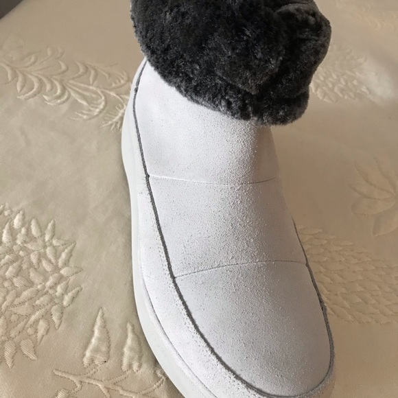 Clark’s Beautiful Ladies Winter 🥶 Boots - Picture 7 of 10